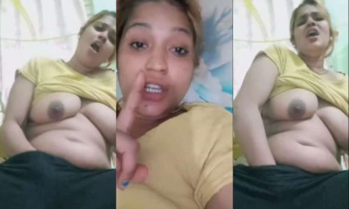 Sexy Horny Bhabi Showing Fingering